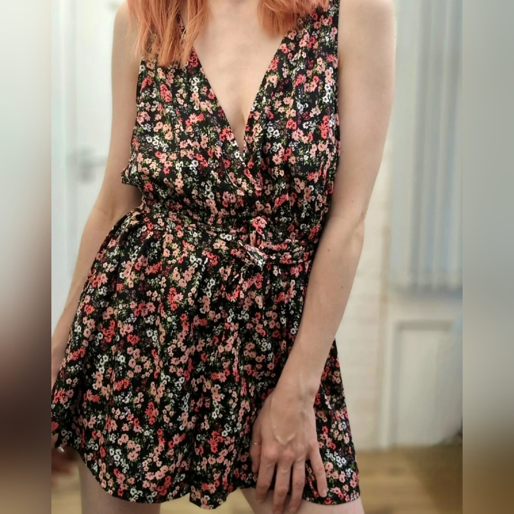 New Look playsuit size 10/12 - Picture 2 of 5